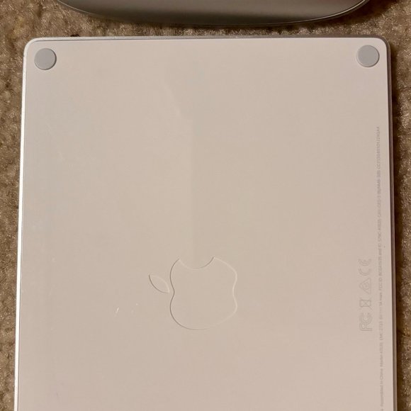 2021 iMac 24” M1 (8 CPU/8 GPU) w/Touch ID +Magic Trackpad + Magic Mouse 2+EXTRAS - Picture 10 of 10